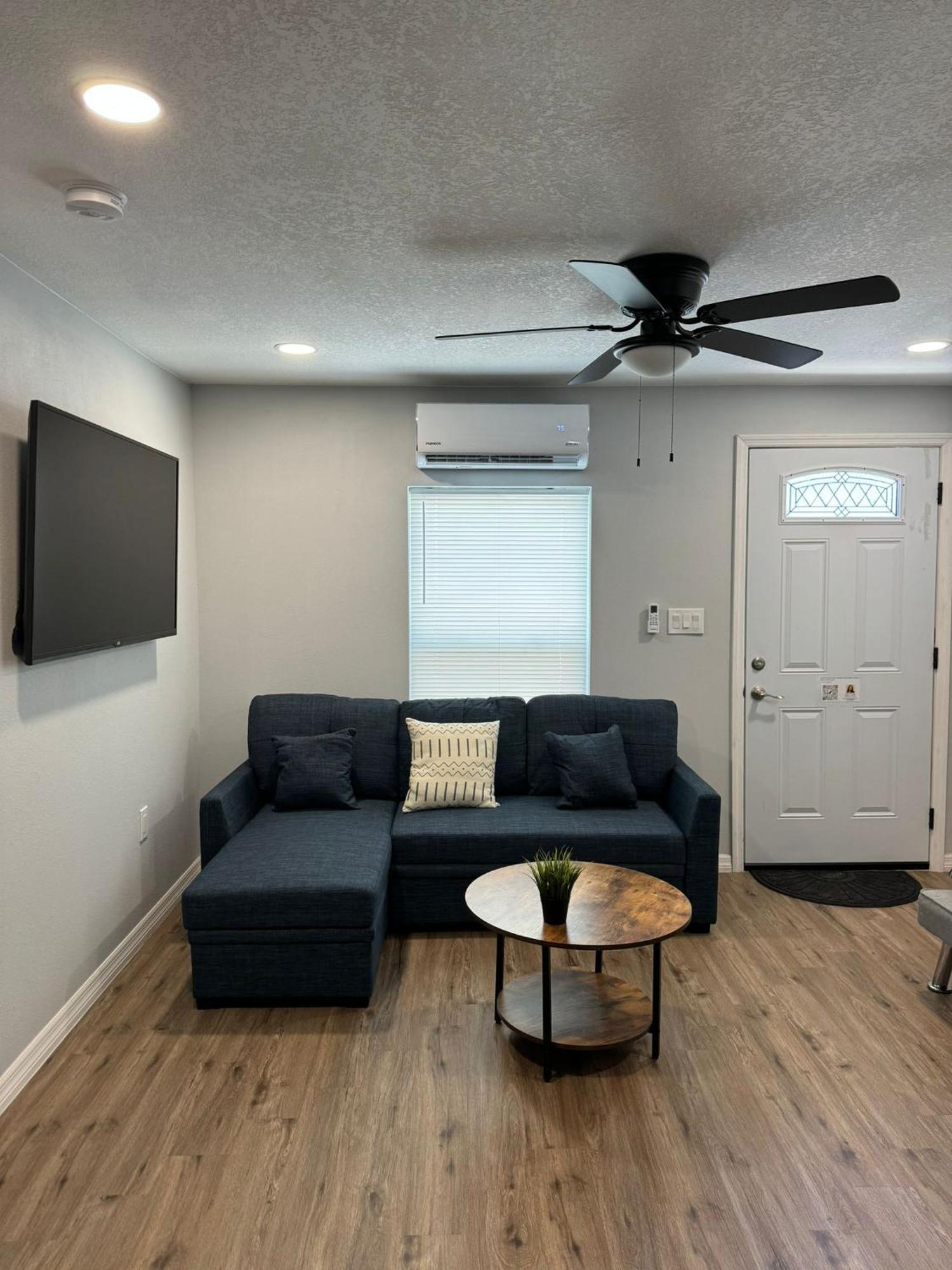 Lovely Unit Central Location St. Petersburg Quarto foto